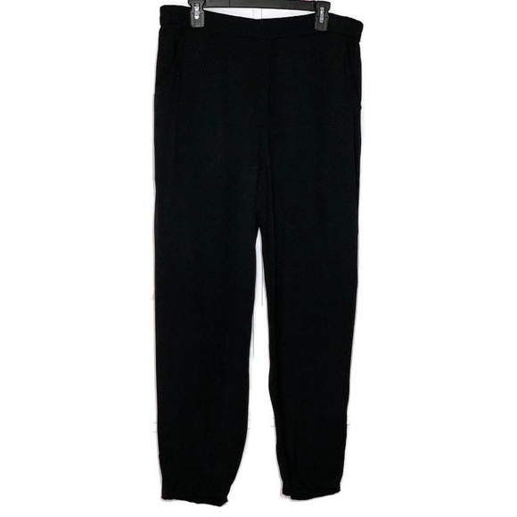Halogen Relaxed Cropped Pants in Black - Picture 2 of 10